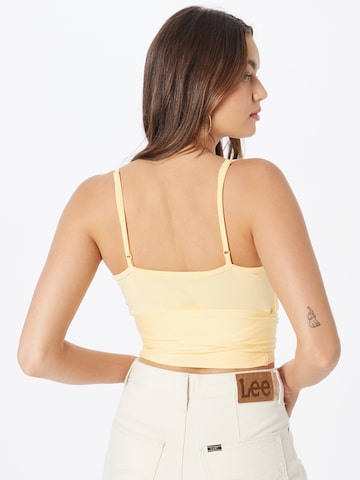 ABOUT YOU Top 'Chiara' in Yellow