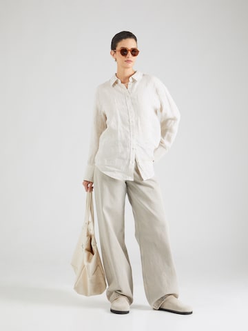 Gina Tricot Bluse i beige