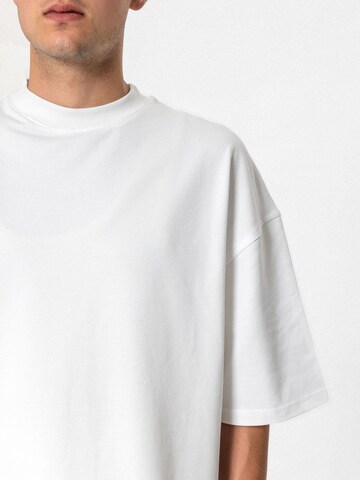 VAMOS CLO Shirt in White