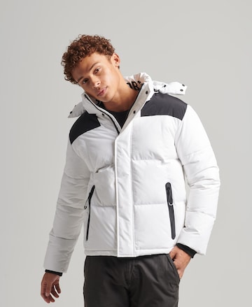 Superdry Zimska jakna | bela barva: sprednja stran