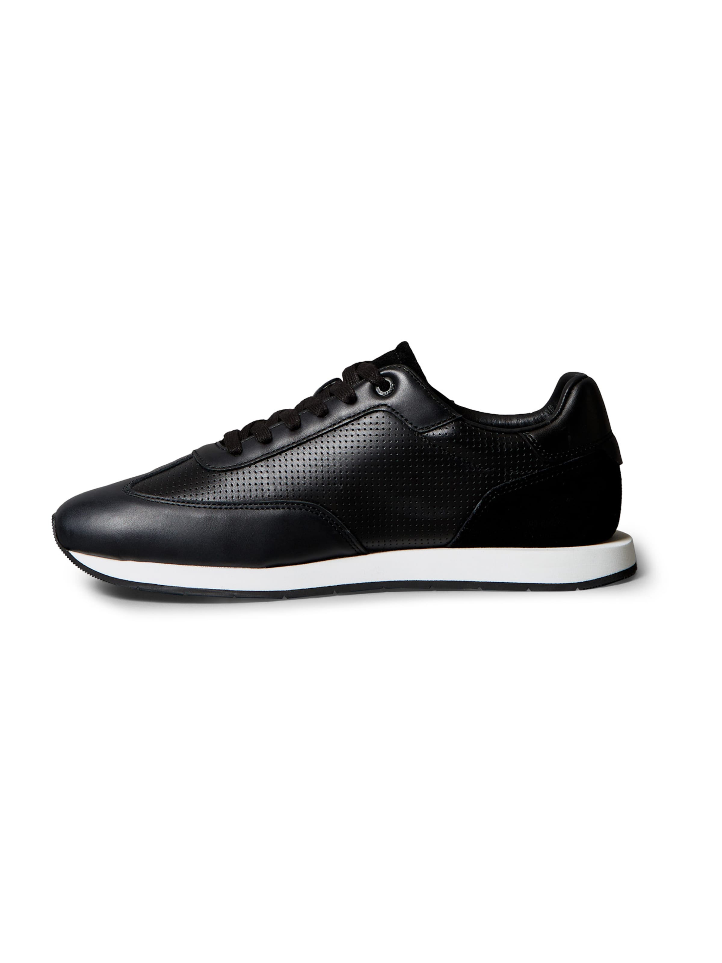 Sneaker low de la Calvin Klein pe negru: față