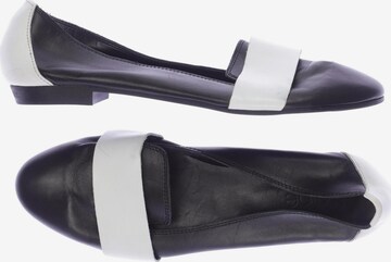 heine Flats & Loafers in 40 in Black: front
