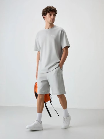 Tommy Life - Fato de desporto em cinzento
