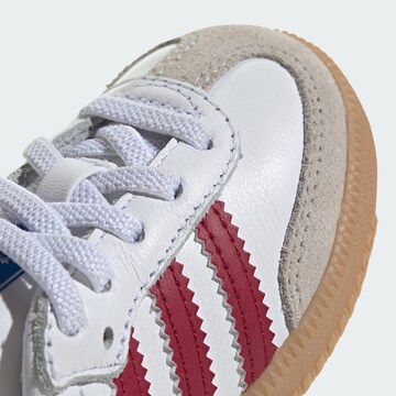 Baskets ADIDAS ORIGINALS en blanc