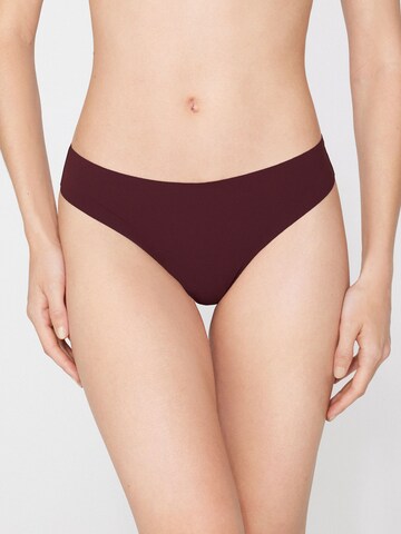 Tezenis Thong in Red: front