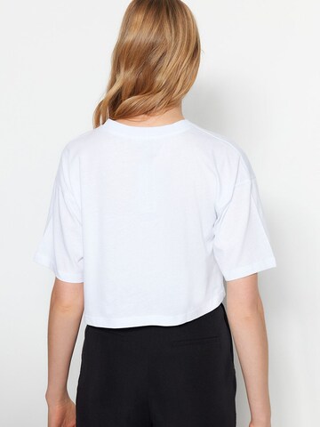 T-shirt Trendyol en blanc