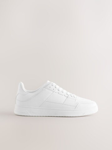 Baskets basses Next en blanc