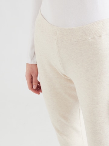 VILA - Bootcut Pantalón 'NULA' en blanco