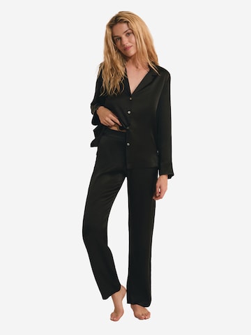 Pantaloncini da pigiama 'Pearly' di ETAM in nero