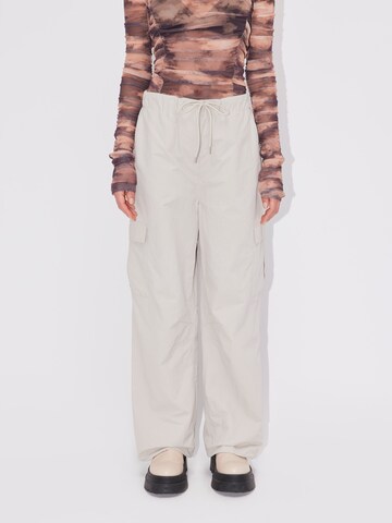 Loosefit Pantalon cargo 'Corinna' LeGer by Lena Gercke en gris : devant