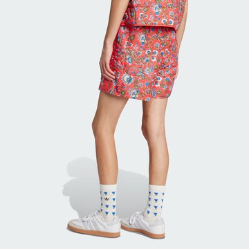 ADIDAS ORIGINALS Свободный крой Штаны 'Adidas Originals x Liberty London' в Красный