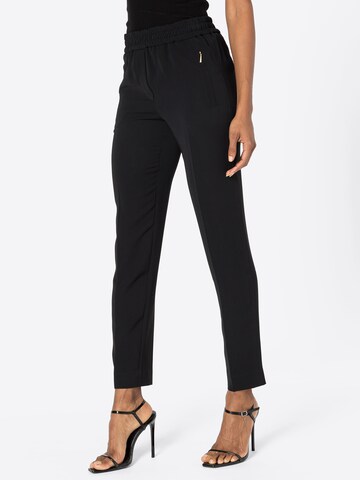 Regular Pantalon à plis Marc Cain en noir : devant