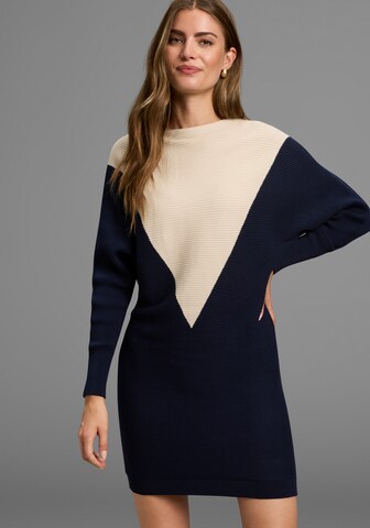 LAURA SCOTT Knitted dress in Blue: front