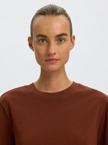 SELECTED - Camiseta 'SLFEssential' en marrón