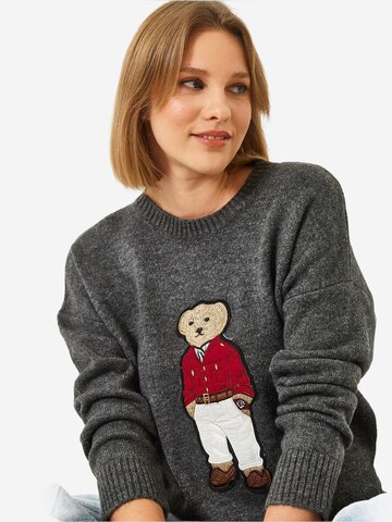 Bianco Lucci - Pullover em cinzento