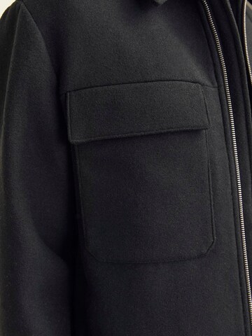 JACK & JONES Between-season jacket 'JPRBlurussel' in Black