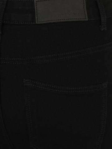 Noisy May Petite - Skinny Vaquero 'NMCALLIE' en negro