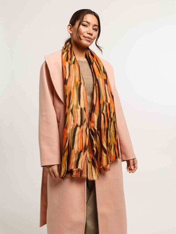 FRAAS Scarf in Orange: front