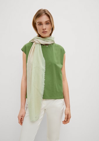 COMMA Scarf in Green: front