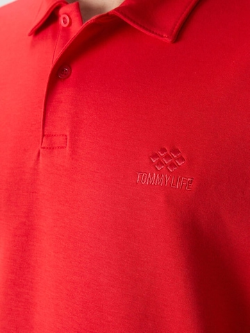 Tommy Life Shirt in Red