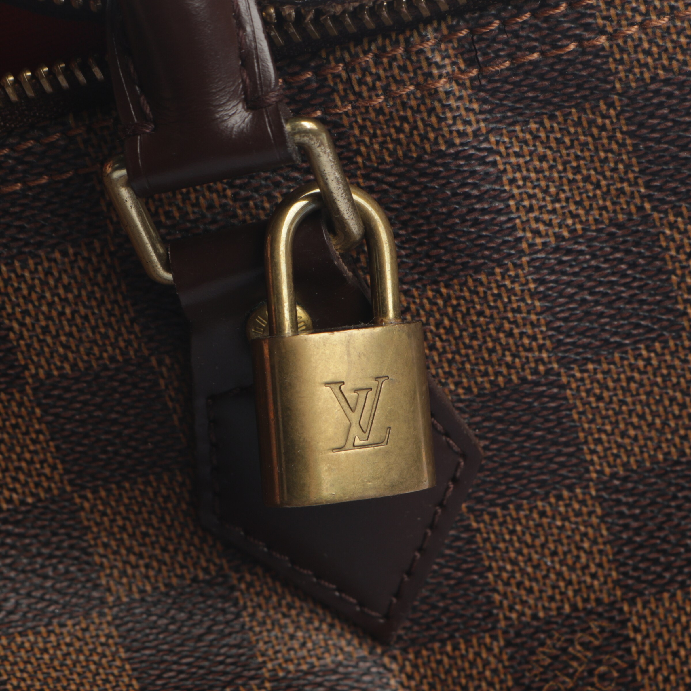 Louis Vuitton Bag in One size in Brown