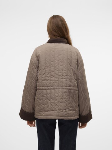 VERO MODA Vinterjakke 'Awsissy' i brun