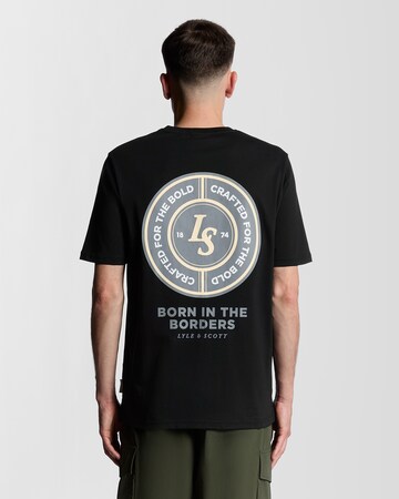 T-Shirt 'Born In The Borders' Lyle & Scott en noir