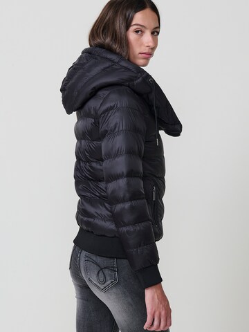 KOROSHI Kurtka zimowa w kolorze czarny