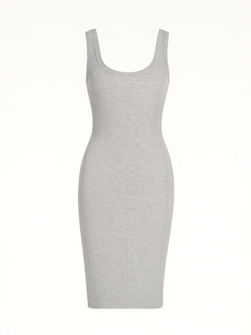 Nudyess Sommerkleid 'Tina Midi' in Grau: Vorderseite