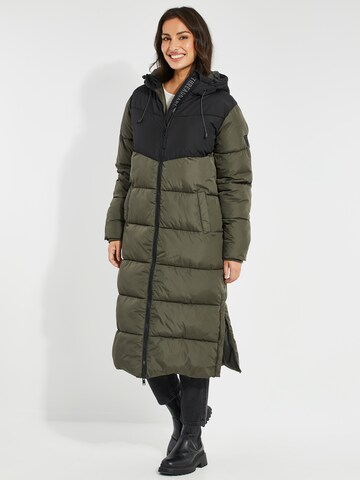 Threadbare Winter Coat in Green: front