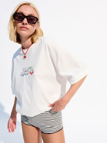 Bershka Tričko – bílá
