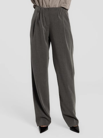 mandragora Regular Pants 'Gante' in Grey