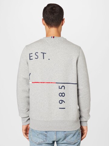 TOMMY HILFIGER Sweatshirt in Grijs