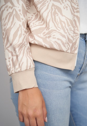 Cloud5ive Between-Season Jacket in Beige