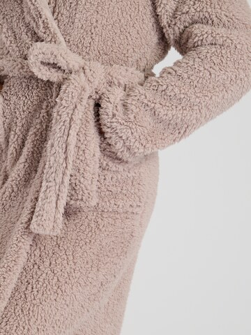 Loungeable Dressing Gown in Beige