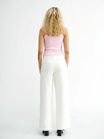 Résumé Toppi ' AmberRS ' värissä vaaleanpunainen