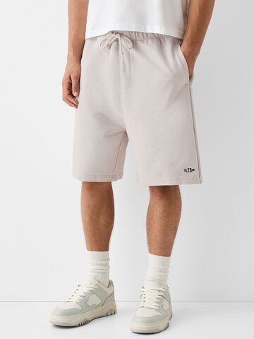 Bershka Regular Shorts in Grau