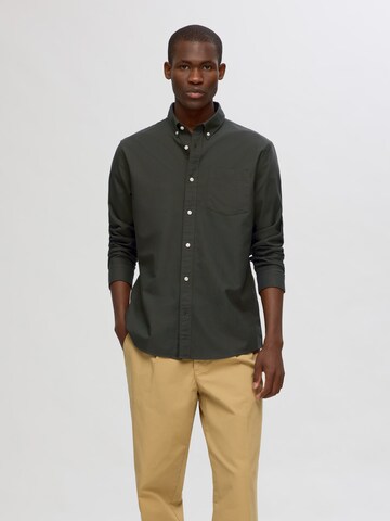 SELECTED Regular Fit Hemd 'SLHREGRICK-OX' in Grün: Vorderseite