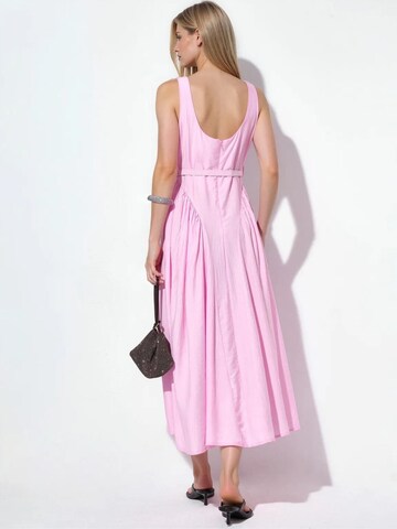 Busem Dress 'Midi' in Pink