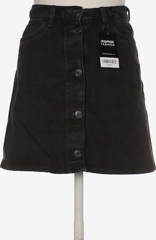 Monki Skirt in XS in Black: front