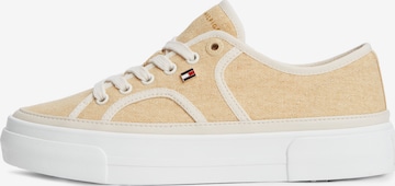 TOMMY HILFIGER Низкие кроссовки в Бежевый: спереди