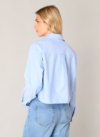 BASE LEVEL Blouse in Blue
