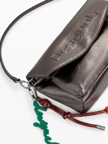 Desigual Чанта с презрамки в сребърно