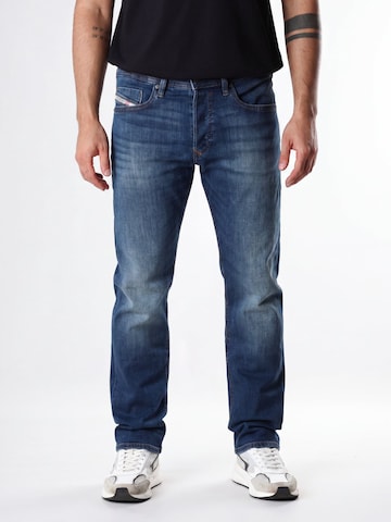 DIESEL - Tapered Vaquero 'BUSTER-X' en azul
