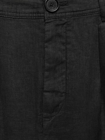 MANGO Široký strih Plisované nohavice 'Maneli' - Čierna