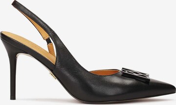 Kazar Pumps in Black