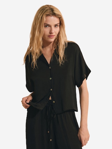 ETAM Kurzarm-Satin-Pyjamahemd 'Cheeta' in Schwarz: Vorderseite