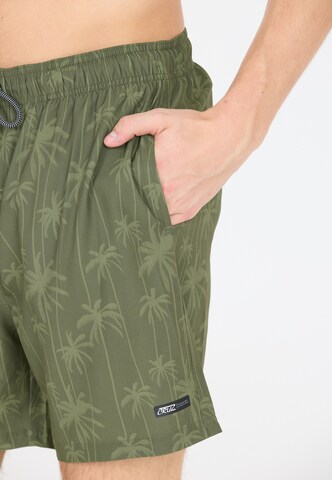 Cruz Badeshorts 'Rohan' in Grün