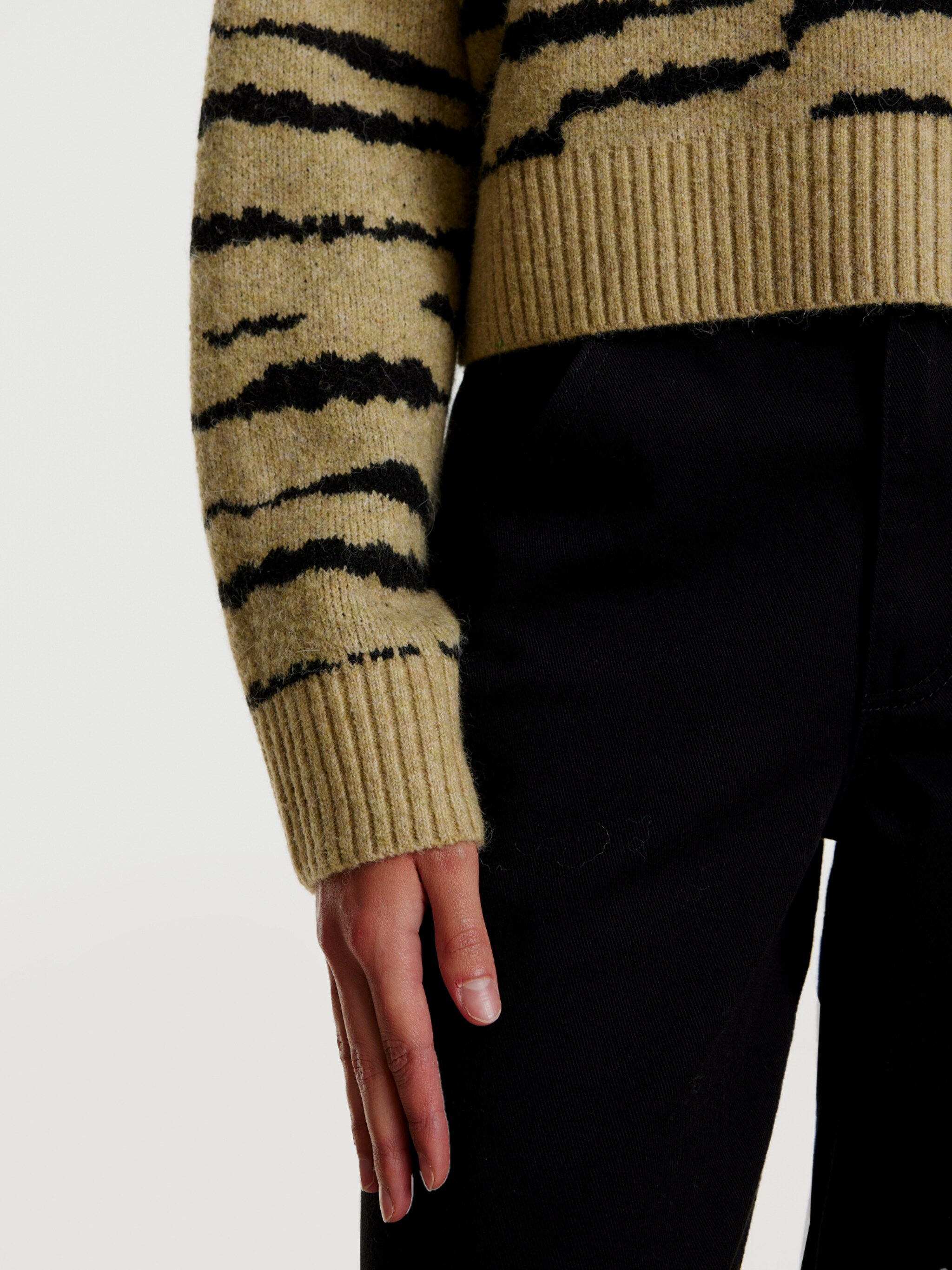 EDITED Produkte Pullover 'Enissa' grün