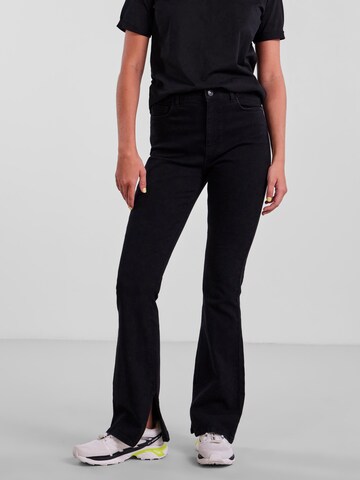 PIECES Flared Jeans 'Peggy' in Black: front